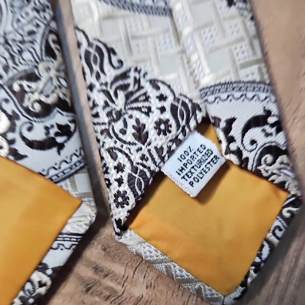 Damon Vintage Elegant Patterned Tie in Brown And Cream